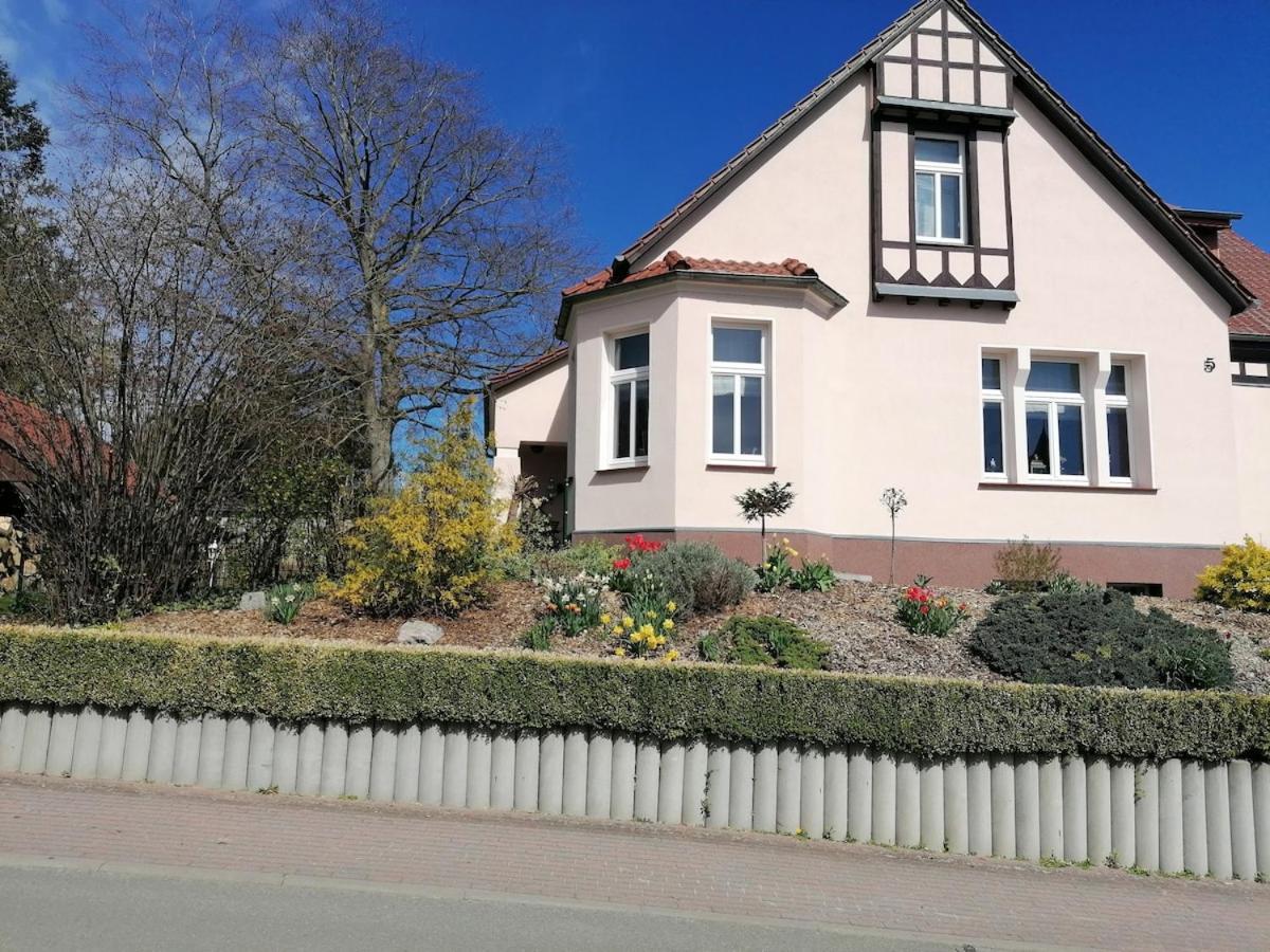 Ferienwohnung Glueck Am See Sternberg Exterior photo